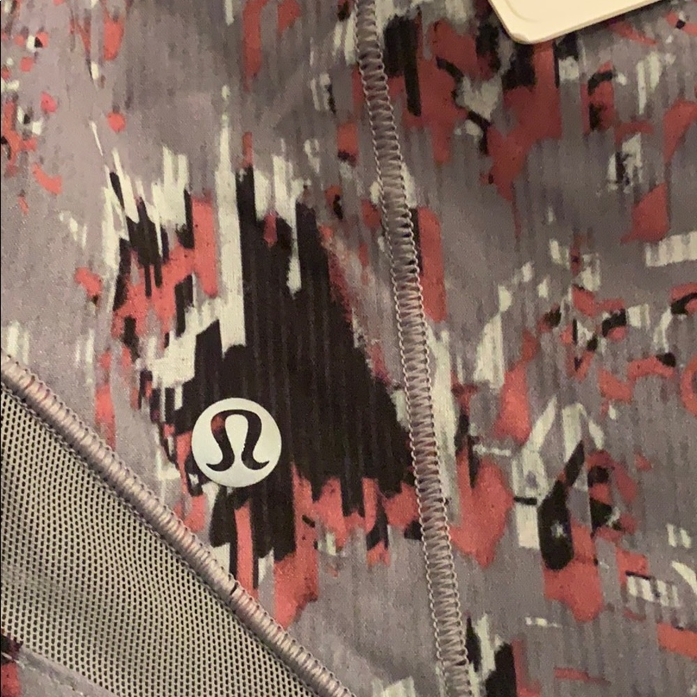 Lululemon Hotty Hot Shorts - Picture 4 of 4